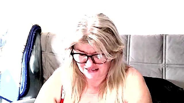 Diana 49 online show from March 3, 8:04 pm