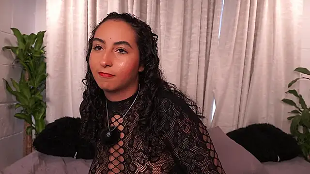 agatha collins  online show from December 17, 7:31 pm