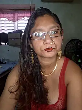 Snapshot of Sivanija_21 chatting on February 27, 7:04 pm Sivanija 21 online show from February 27, 7:04 pm