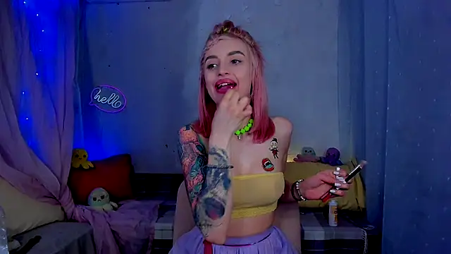 LickLizzy online show from March 22, 5:06 am