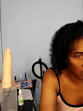 Snapshot of Aishamara chatting on February 8, 7:39 pm Aishamara online show from February 8, 7:39 pm