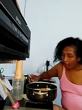 Snapshot of Aishamara chatting on February 15, 4:14 pm Aishamara online show from February 15, 4:14 pm