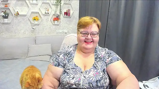  big love  online show from April 8, 8:31 pm