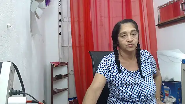 heyline milf online show from May 26, 6:04 pm