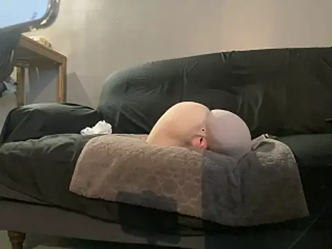 Snapshot of BruceIsHorny_ chatting on February 20, 4:40 pm BruceIsHorny online show from February 20, 4:40 pm