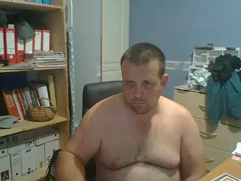 manubm03 online show from June 27, 5:40 pm