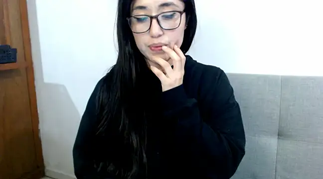 YummymeowW online show from February 23, 6:17 am