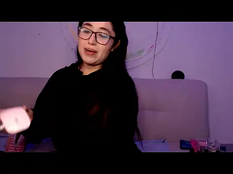 YummymeowW online show from January 13, 4:01 pm