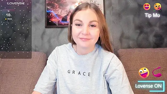 Snapshot of CassieMils chatting on October 30, 8:49 am CassieMils online show from October 30, 8:49 am