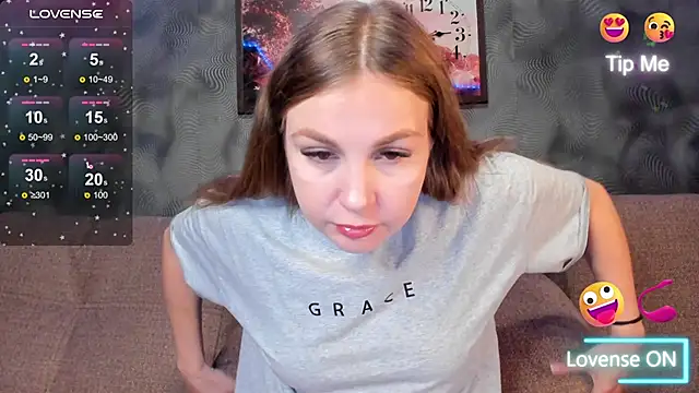 Snapshot of CassieMils chatting on November 4, 10:47 am CassieMils online show from November 4, 10:47 am