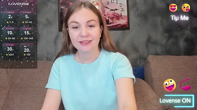 Snapshot of CassieMils chatting on November 29, 4:21 pm CassieMils online show from November 29, 4:21 pm