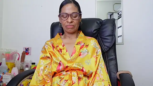 Snapshot of Aries_Mature chatting on July 2, 3:23 am Aries Mature online show from July 2, 3:23 am
