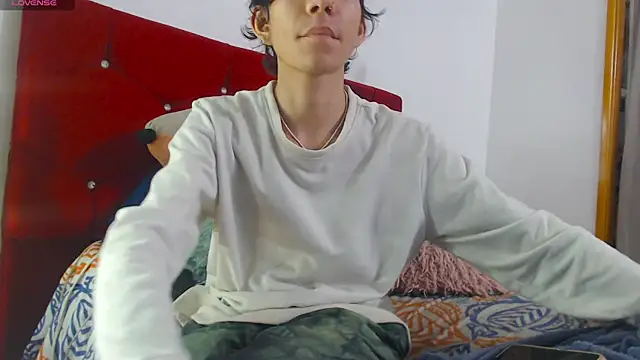 LAICK 01 online show from April 21, 4:19 am