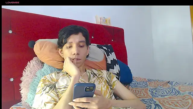 LAICK 01 online show from April 22, 12:24 am