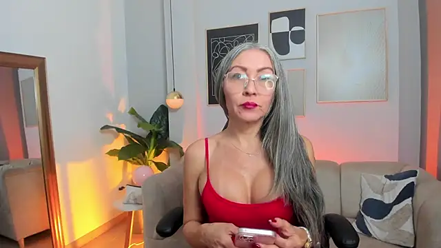  Nicoletteshea  online show from July 7, 11:42 pm
