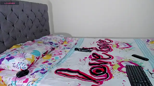 ashantib19 online show from February 24, 2:37 pm