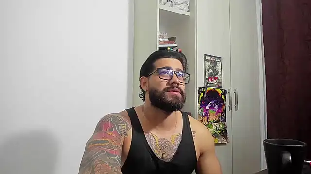 Snapshot of _Coddygold_ chatting on July 5, 11:28 am Coddygold online show from July 5, 11:28 am