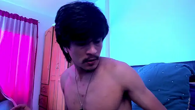 Snapshot of Eiden_allenx chatting on February 24, 7:23 pm Eiden allenx online show from February 24, 7:23 pm