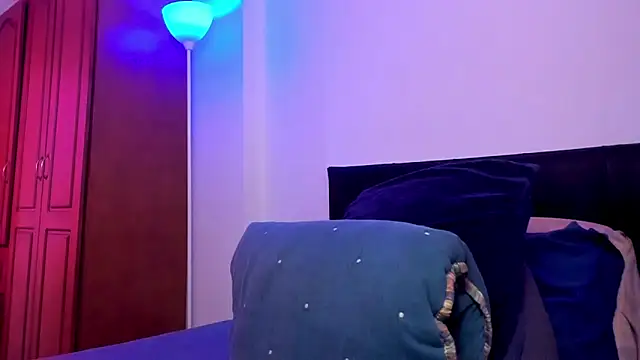 Snapshot of Eiden_allenx chatting on February 25, 2:16 pm Eiden allenx online show from February 25, 2:16 pm