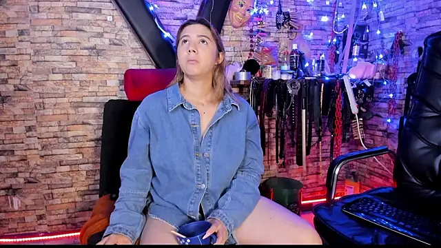 Liltildeman moon online show from March 6, 10:06 pm