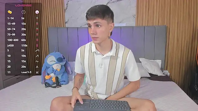 DustinLevine online show from July 24, 12:25 pm