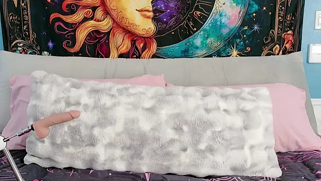 SaraBearXo online show from February 15, 2:14 pm