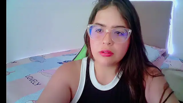 Snapshot of _alicia_z chatting on January 20, 5:59 pm alicia z online show from January 20, 5:59 pm