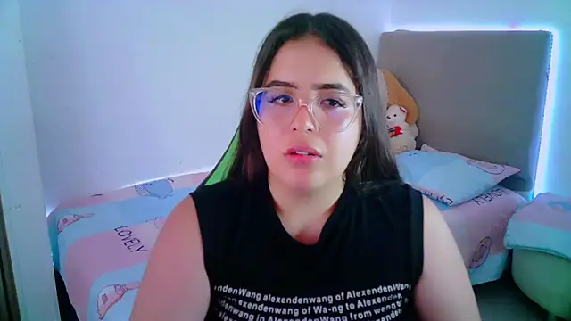 Snapshot of _alicia_z chatting on January 27, 9:00 pm alicia z online show from January 27, 9:00 pm