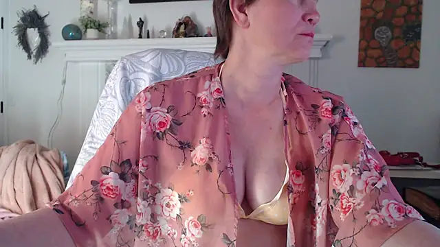 AuroraWillows online show from February 6, 3:44 am