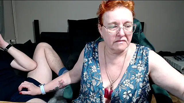 JoannaAndNeighbour online show from February 11, 8:36 pm