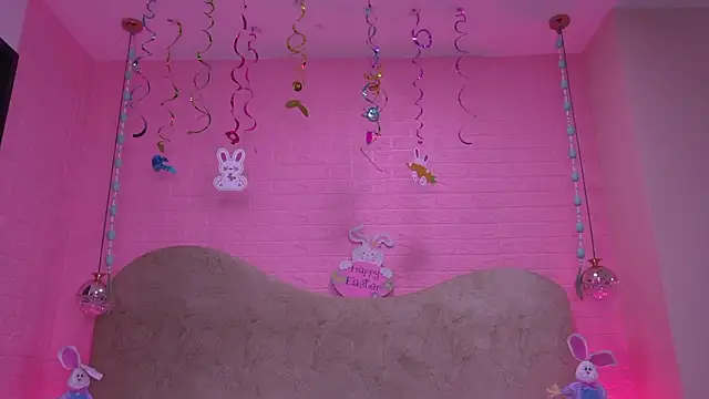 zzoe  online show from March 30, 3:07 am