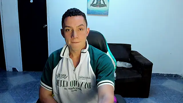 davinalhot online show from May 6, 7:57 am