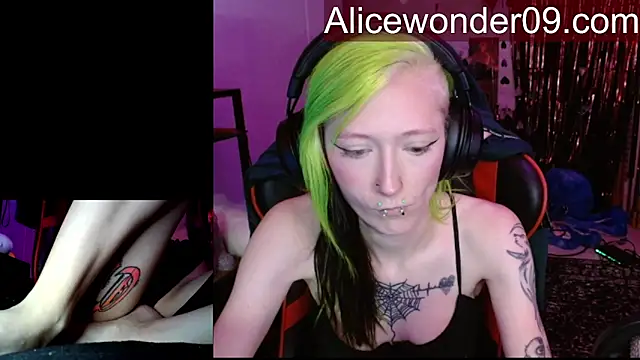 alicewonder09 online show from February 5, 5:01 am