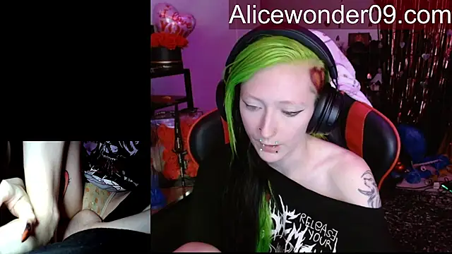 alicewonder09 online show from February 13, 6:42 am