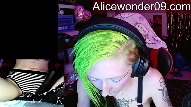 alicewonder09 online show from March 10, 4:17 am