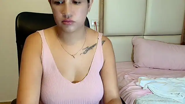 sara2520 online show from May 1, 11:09 pm