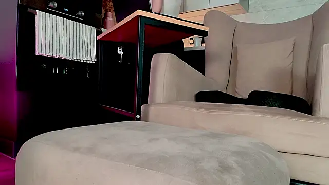 Yourfreebird online show from March 23, 7:01 am