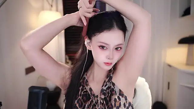 Ocean--Lili online show from September 8, 2:16 pm