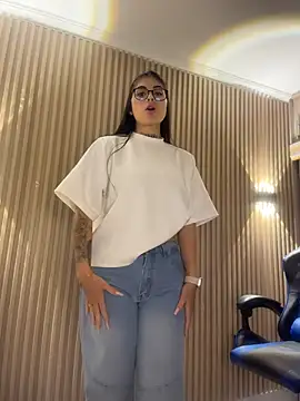 Sarasanders 4 online show from February 23, 4:43 am