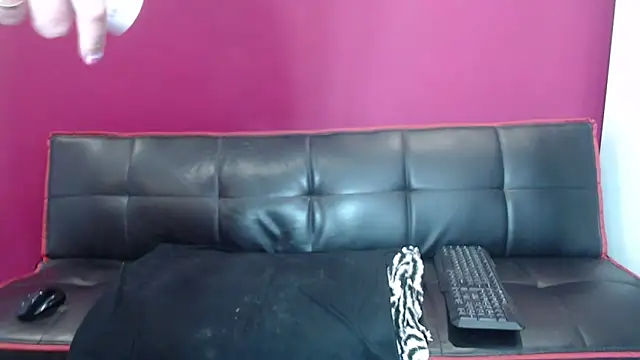 Young Strawberryy online show from February 20, 1:40 pm