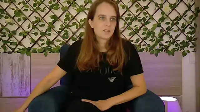 LadyChantale online show from October 24, 7:05 am