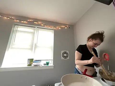 Snowbunnycake 131 online show from July 18, 3:05 pm