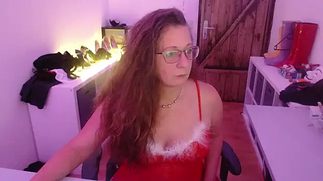 Snapshot of GeilesLuder75 chatting on December 14, 6:01 pm GeilesLuder75 online show from December 14, 6:01 pm