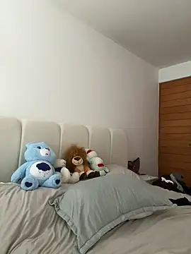 oriana zoeee online show from April 5, 5:43 pm