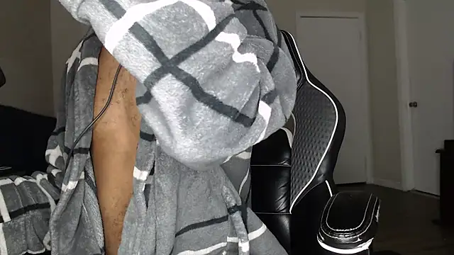 ChrisVacher online show from December 15, 11:31 pm