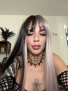 LexiCoco online show from April 22, 3:57 pm