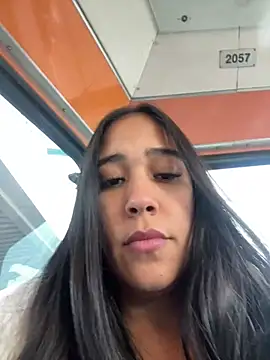 Snapshot of WHAAATTTTTTTTTT chatting on January 12, 11:48 am WHAAATTTTTTTTTT online show from January 12, 11:48 am