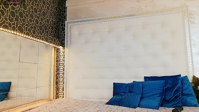 karissia online show from March 29, 6:24 am