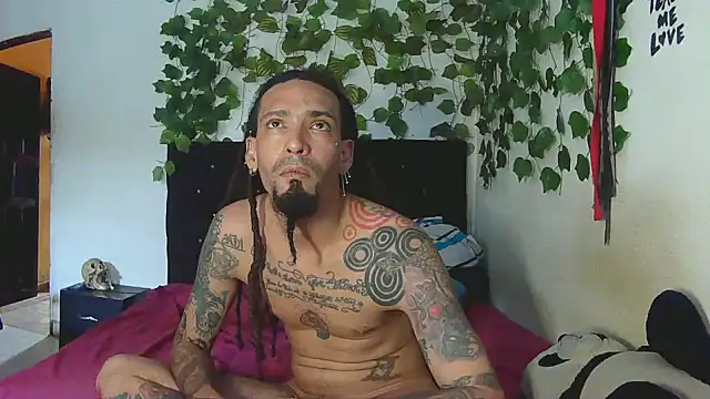 Snapshot of caribbeanlover1 chatting on May 8, 8:47 pm caribbeanlover1 online show from May 8, 8:47 pm