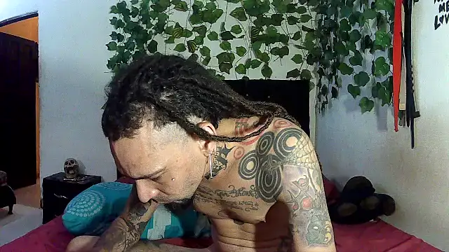 Snapshot of caribbeanlover1 chatting on June 9, 10:54 pm caribbeanlover1 online show from June 9, 10:54 pm